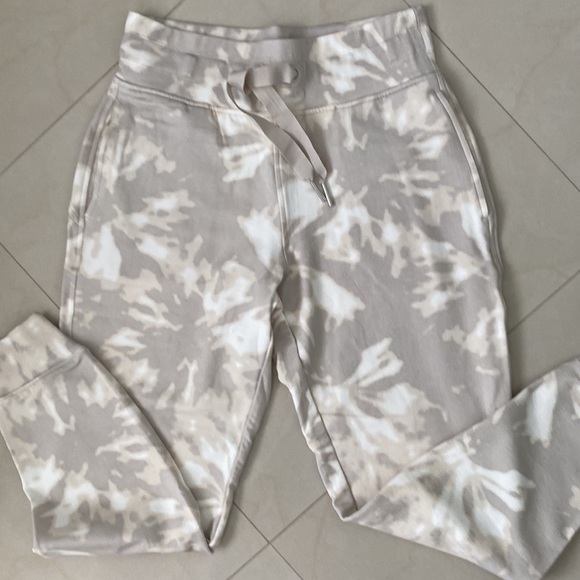 Athleta Balance Jogger - Picture 5 of 10